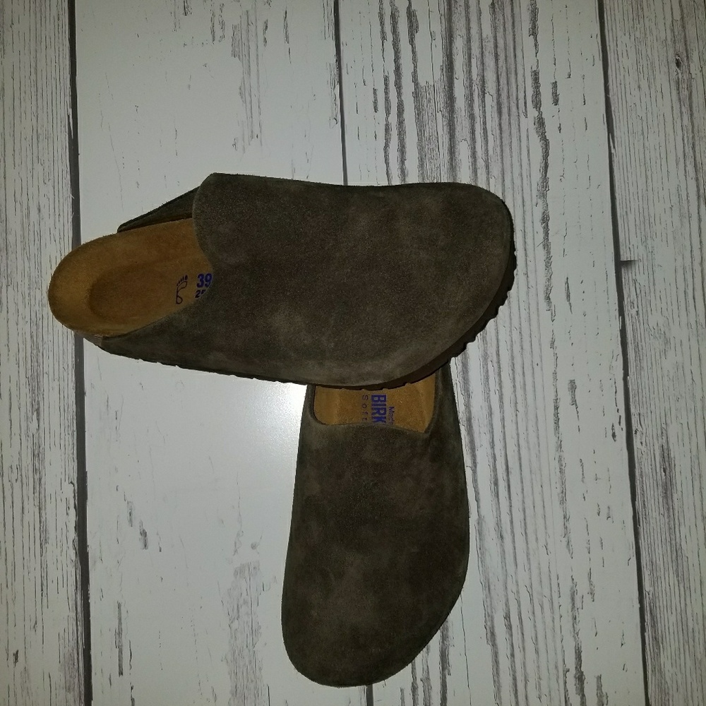 NWOT Birkenstock size 39 FITS LIKE AN 8!